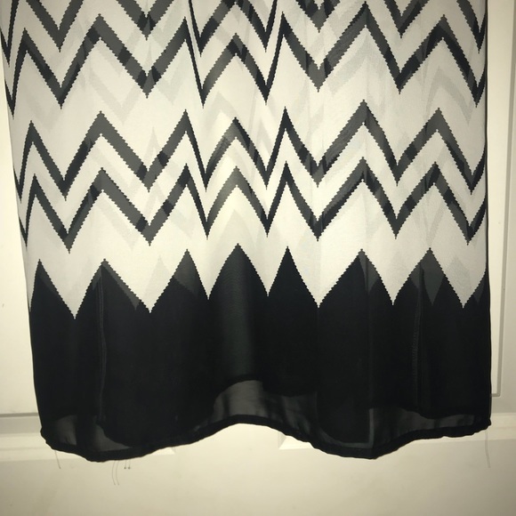 Chevron Maxi Dress! - Picture 4 of 6